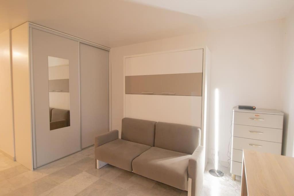 En Centre-ville Proche Monaco *